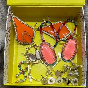 Kendra Scott earrings!!